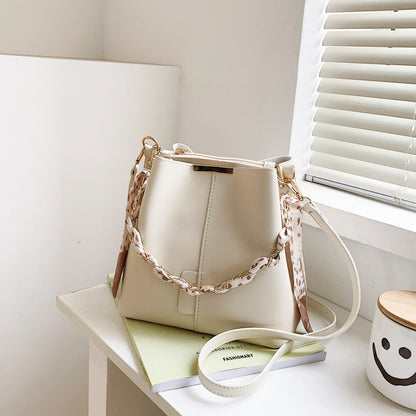 Dames Crossbody Tas Zomerse Stijl met Ketting Sluiting
