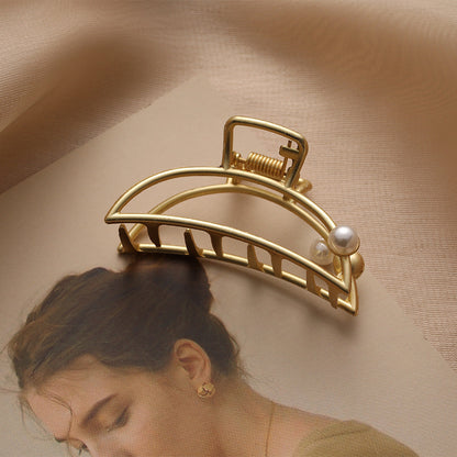Dames Haarclip Goudkleurig Met Metaal Design