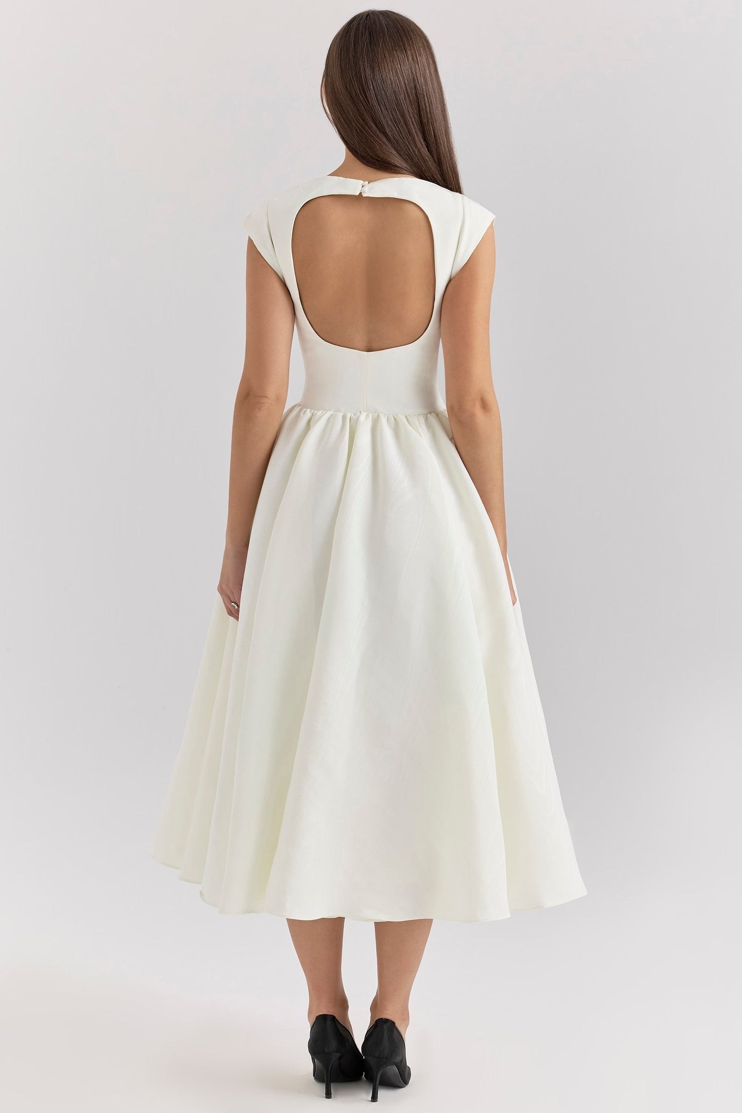 Elegante Jurk met Tijdloos Design en Flatterende Pasvorm