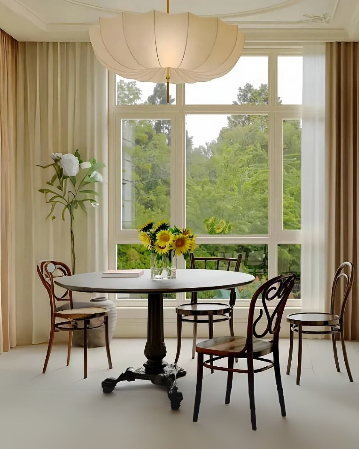 Luxe Wolkvormige Plafondlamp Met Zachte Sfeerverlichting In Frans Design