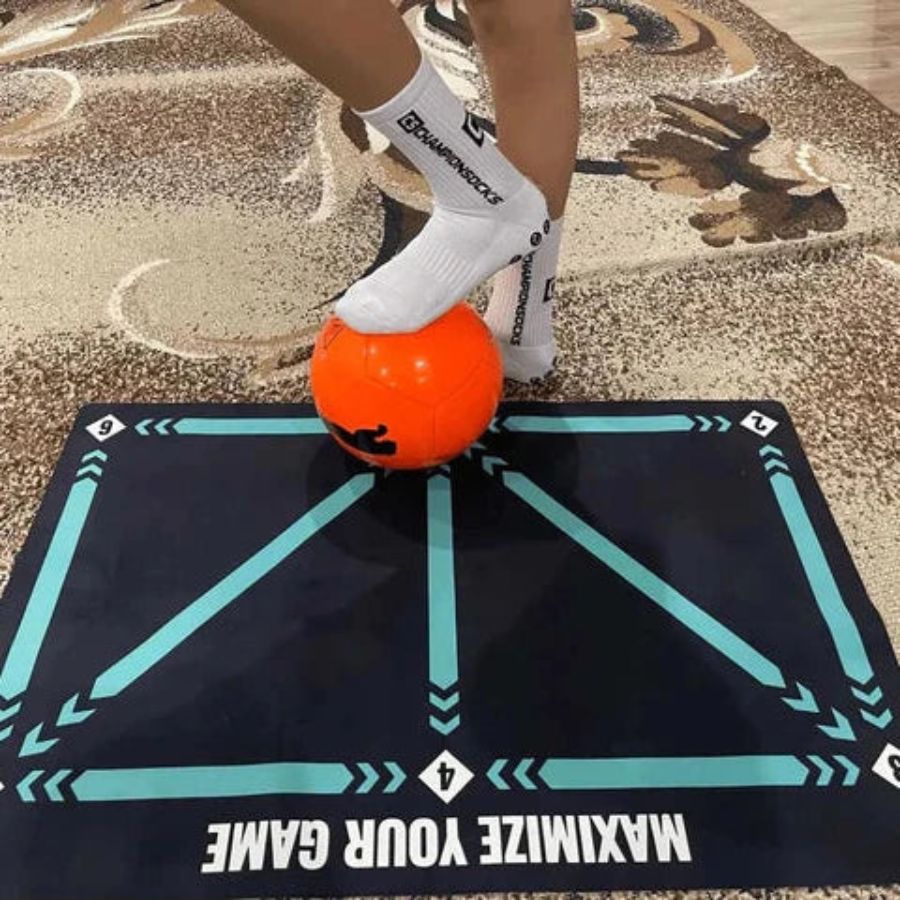 Voetbal Trainingsmat 90x60 cm met Videotraining Anti-slip Sokken Dribbelmat Thuistraining Coördinatie Kinderen Balcontrole Voetbalmat Oefeningen