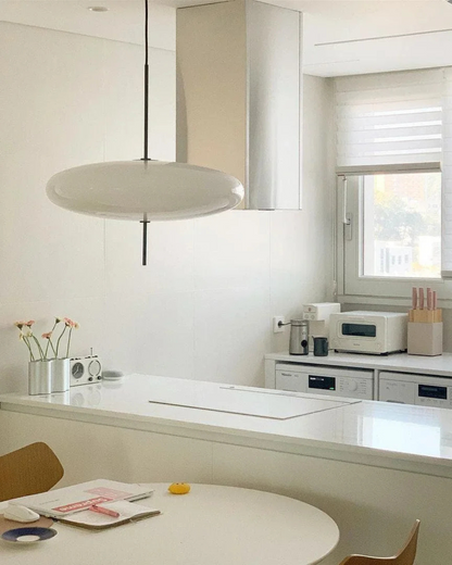 Moderne Hanglamp Met Zwevend Design In Acryl En Metaal Met Warme Diffuse Verlichting