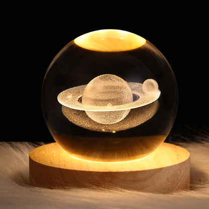 Planeet Nachtlampje Kristallen Bol met Sfeerverlichting Warmwit Licht en Decoratieve Standaard voor Slaapkamer Woonkamer Rust en Ontspanning