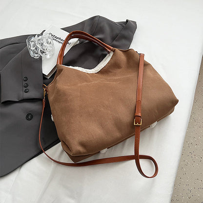 Dames Suède Shopper Warm en Stijlvol Teddy Look