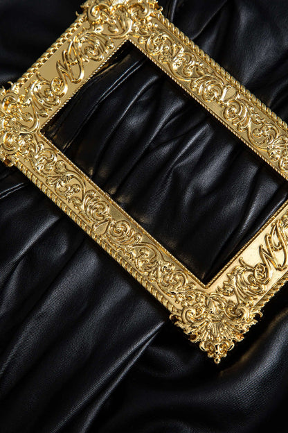 Korte Asymmetrische Minirok van Kunstleder met Gouden Details