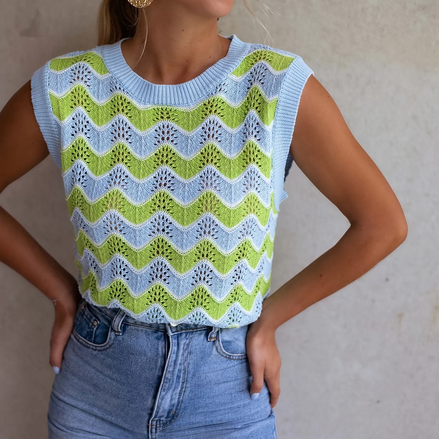 Dames Mouwloos Kabelgebreid Vest Met Contrasterende Halslijn