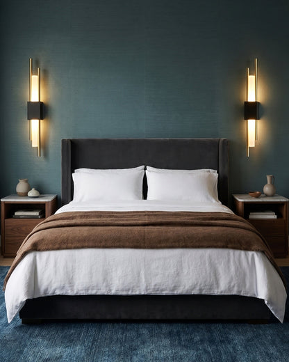Scandinavische Minimalistische Wandlamp – Modern Verticaal Design met Gerichte LED-Verlichting – Zwart Goud