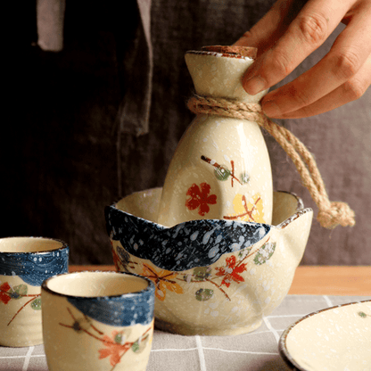 Japans Sakura Sake Serviesset met Karaf en Kopjes – Keramiek met Kersenbloesem Motief