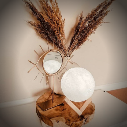 Maanlamp met 3D-Oppervlak en Touchbediening – Draadloze LED Sfeerverlichting op Houten Standaard in 4 Maten