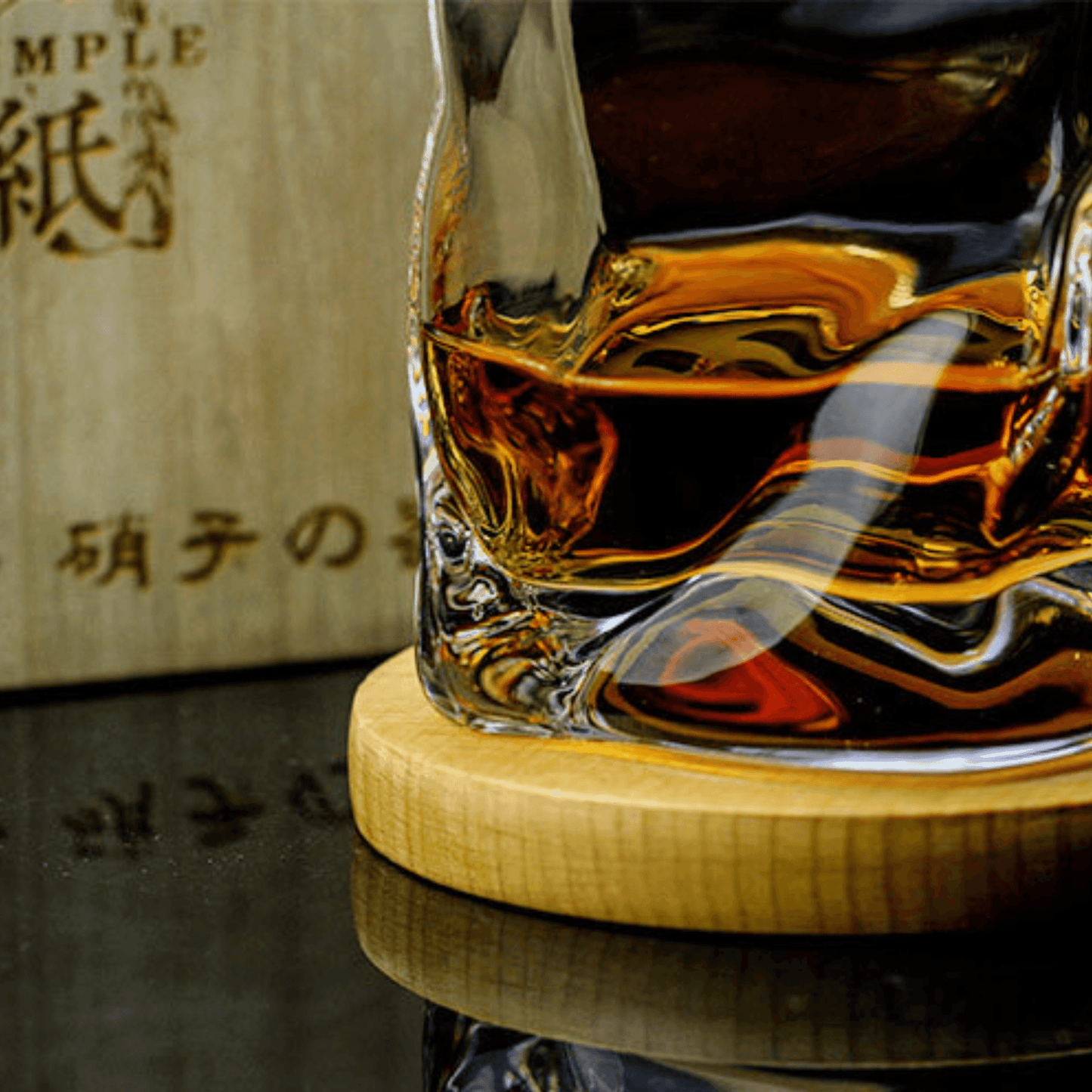 Edo Kiriko whiskyglas met Japans geslepen kristal en crumple design