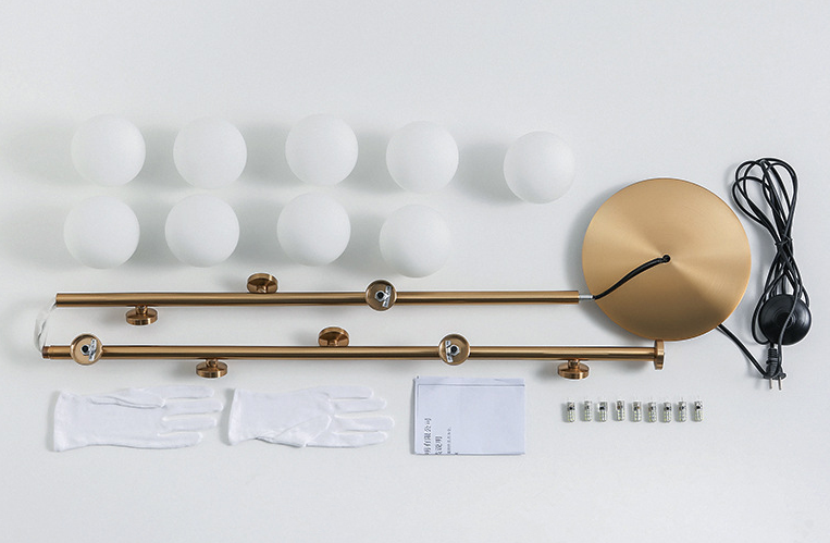 Scandinavische Minimalistische Staande Lamp Met Glazen Bollen En Warm Licht