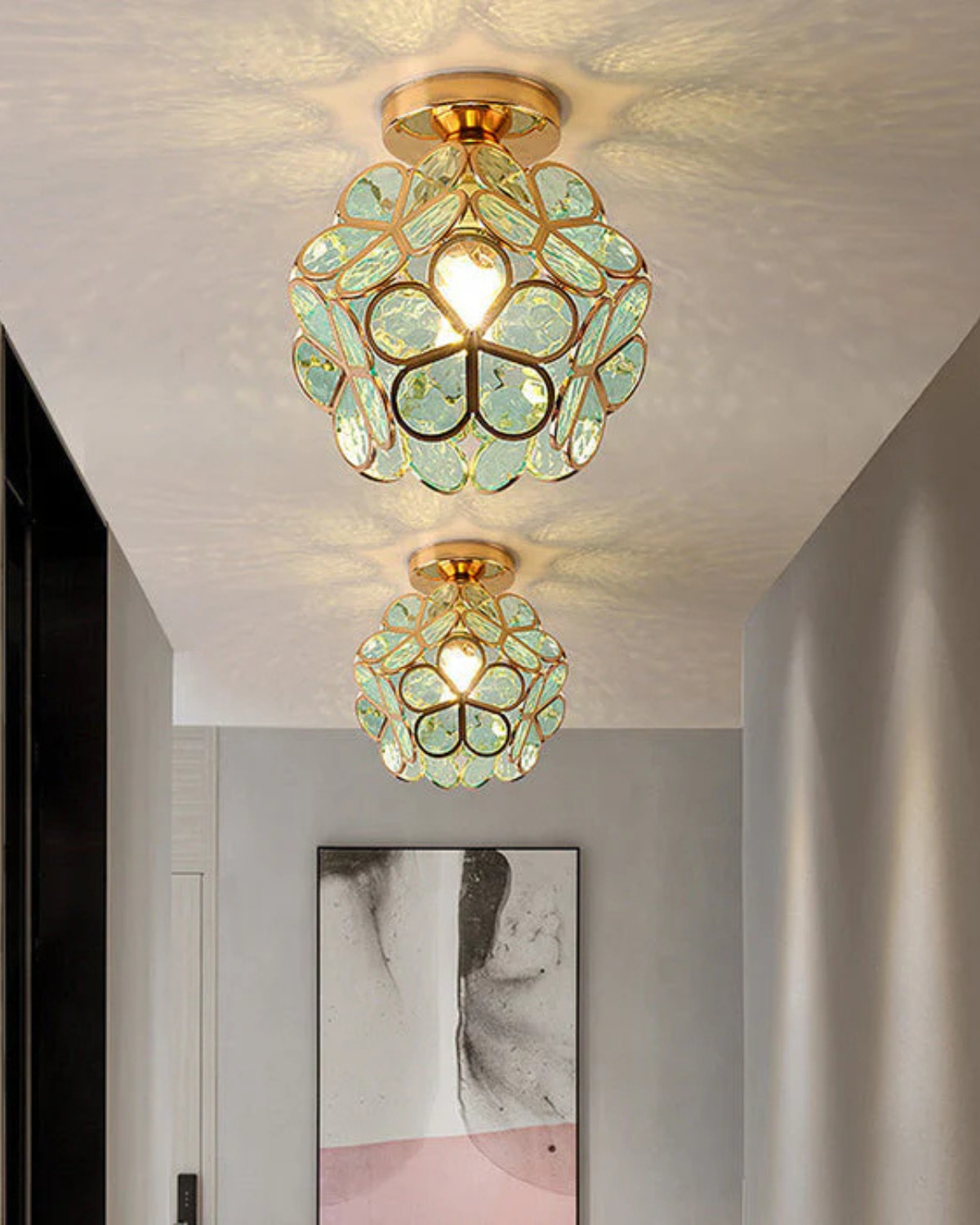 Moderne plafondlamp met bloemdesign in acryl en goudkleurig ijzer – luxe LED designlamp 20 cm