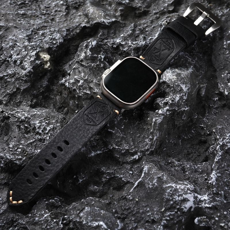 Vintage Leren Horlogeband voor Apple Watch met Handgestikte Naden en Volledig Narfleder Afwerking | Verstelbare Bandje 40-49mm voor Authentieke Retro Look Patina Ontwikkeling