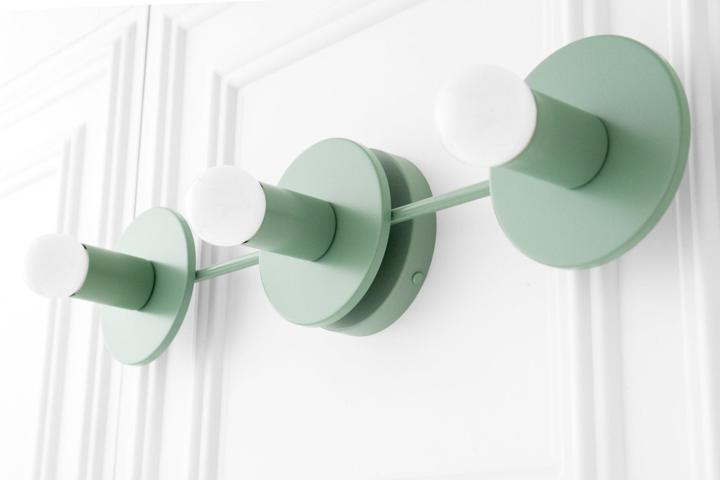 Metalen Wandlamp met Bolvormige Glazen Kappen 3-Lichts Badkamerverlichting Mat Groen