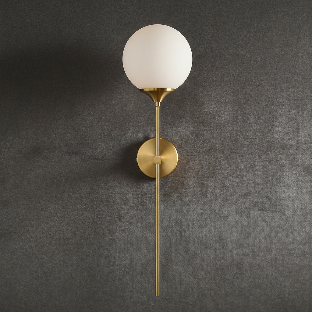 Moderne Wandlamp met Glazen Kap – Chroom of Gouden Afwerking – Scandinavische Stijl