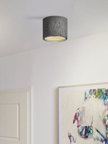 Cilindrische plafondlamp van travertijn – LED verlichting voor moderne interieurs