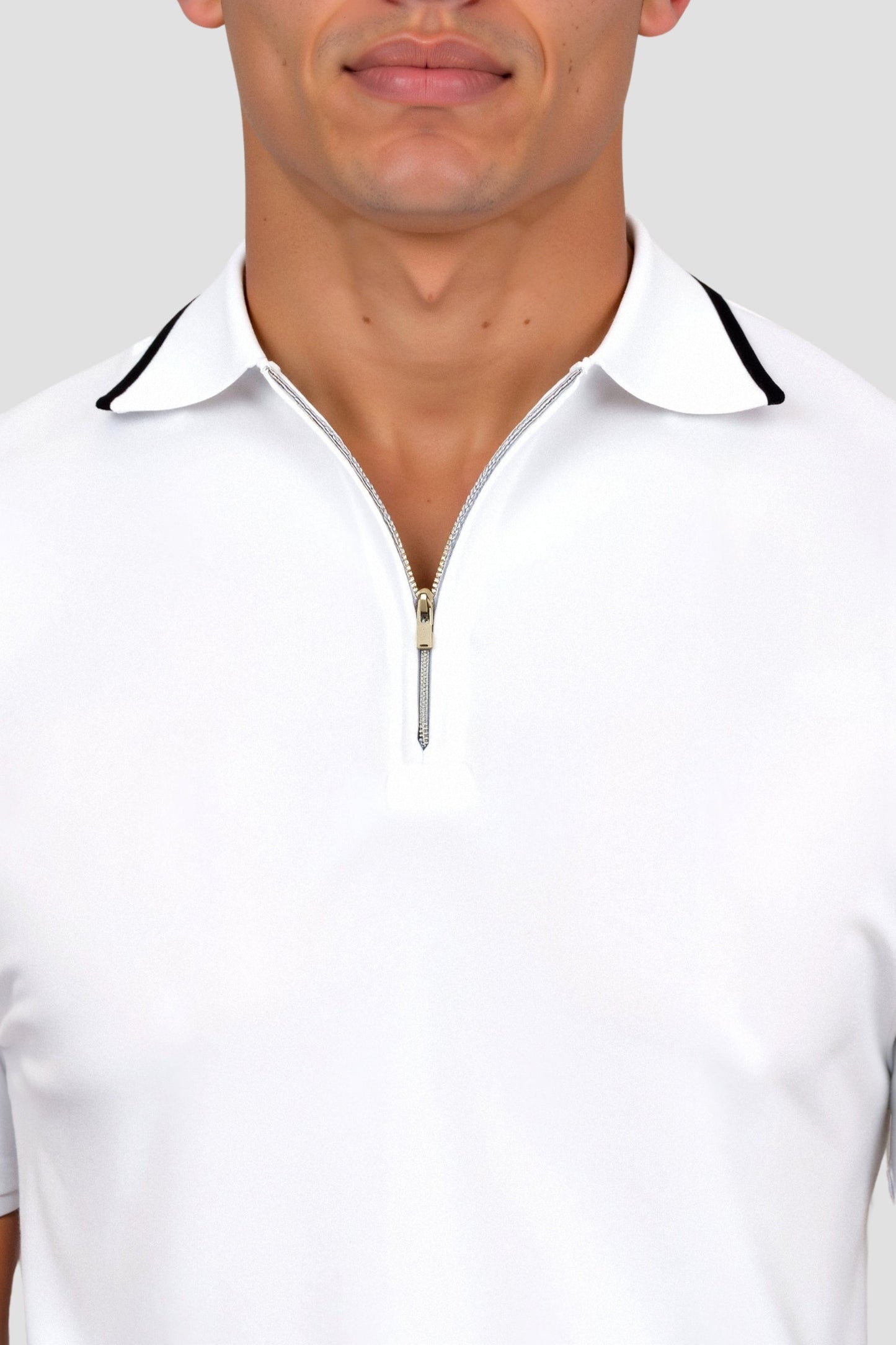 Herenshirt Poloshirt met Rits en Contrasterende Kraag wordt: 
Herenshirt Poloshirt Met Rits En Contrasterende Kraag Modern Design