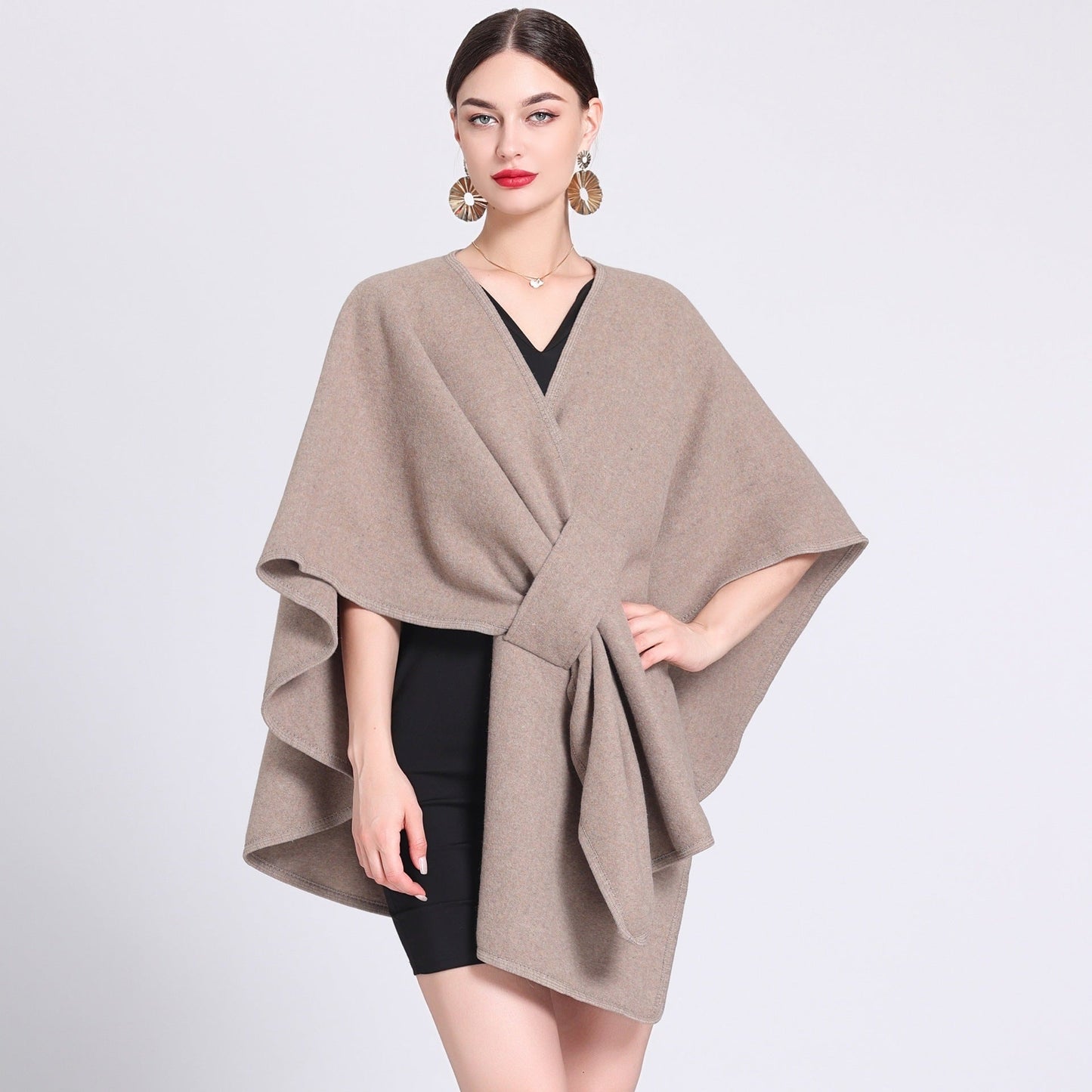 Dames Poncho Met Riem en Elegant Design