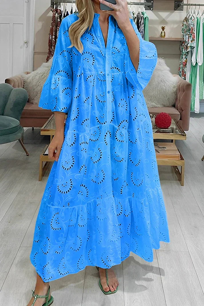 Vrouwelijke Zomerjurk met Geborduurde Oogjes Elegant