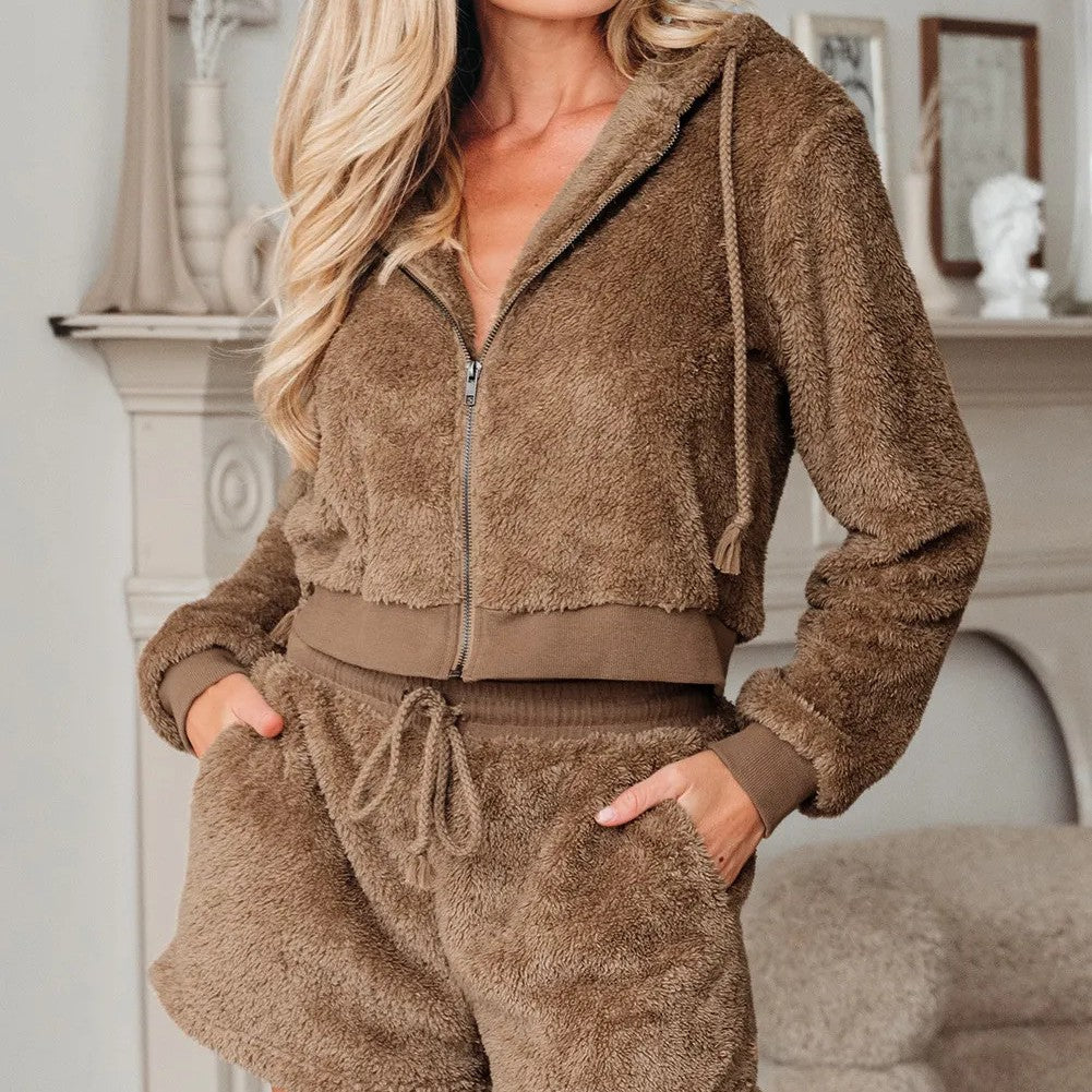Dames Teddy Lounge Set Zacht en Warm met Kap en Korte Broek