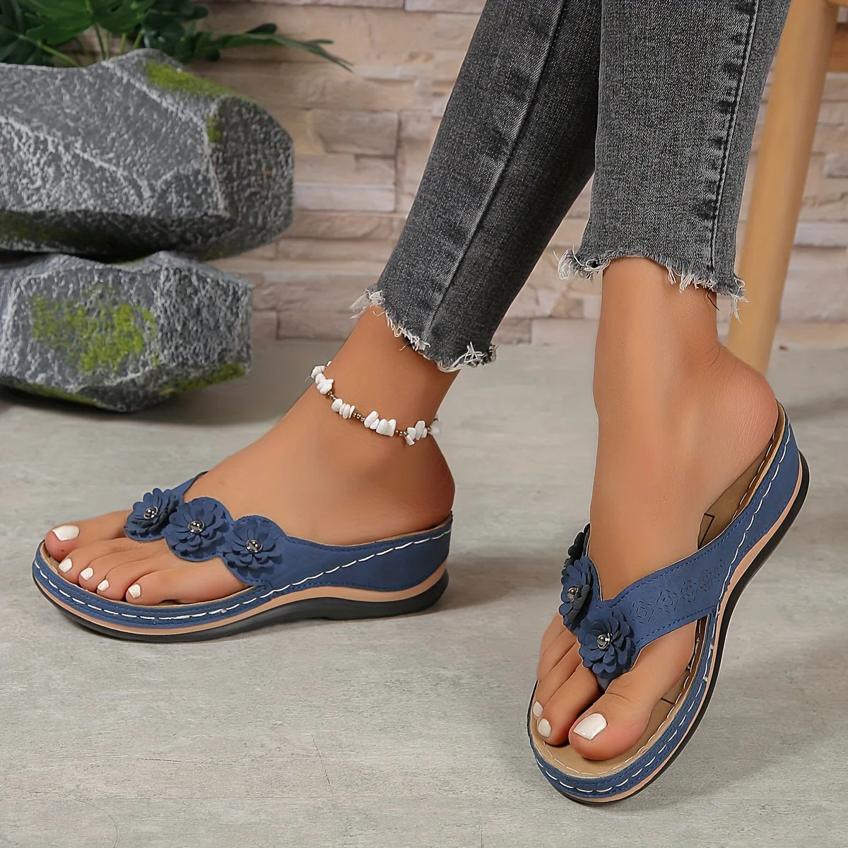 Zomerse Slippers met Bloemendetail en Hak