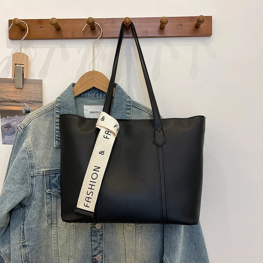 Elegante Schoudertasje voor Dames Groot Formaat - StudioMarella