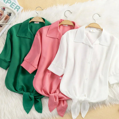 Vrouwelijke Zomerblouse Streepjes met Witte Knopen