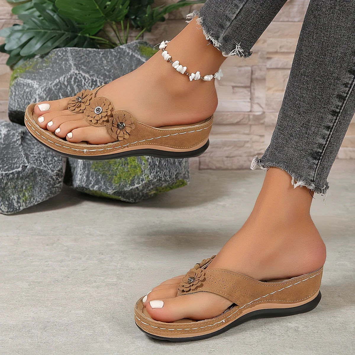 Zomerse Slippers met Bloemendetail en Hak