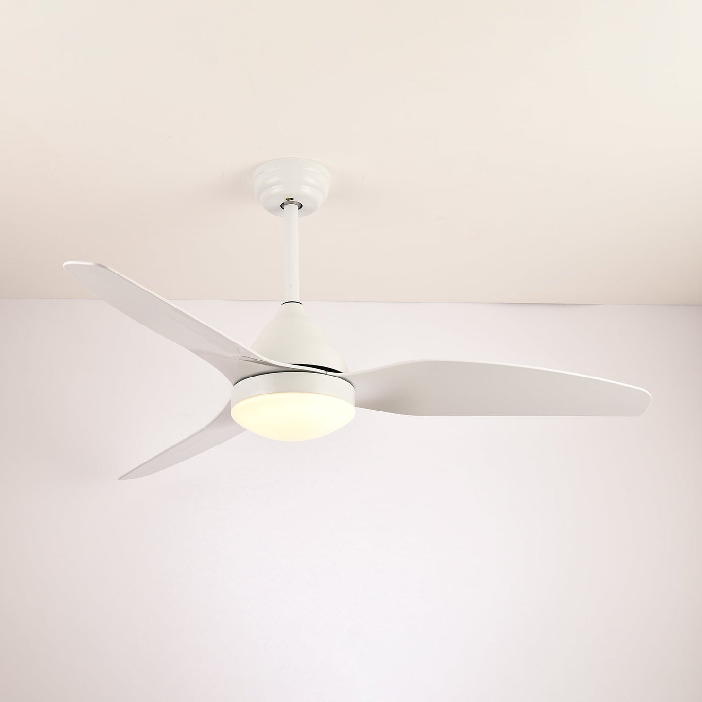 Moderne Plafondventilator Fia met Verlichting 3 Snelheden Afstandsbediening ø106 cm Zwart Wit Houtkleur