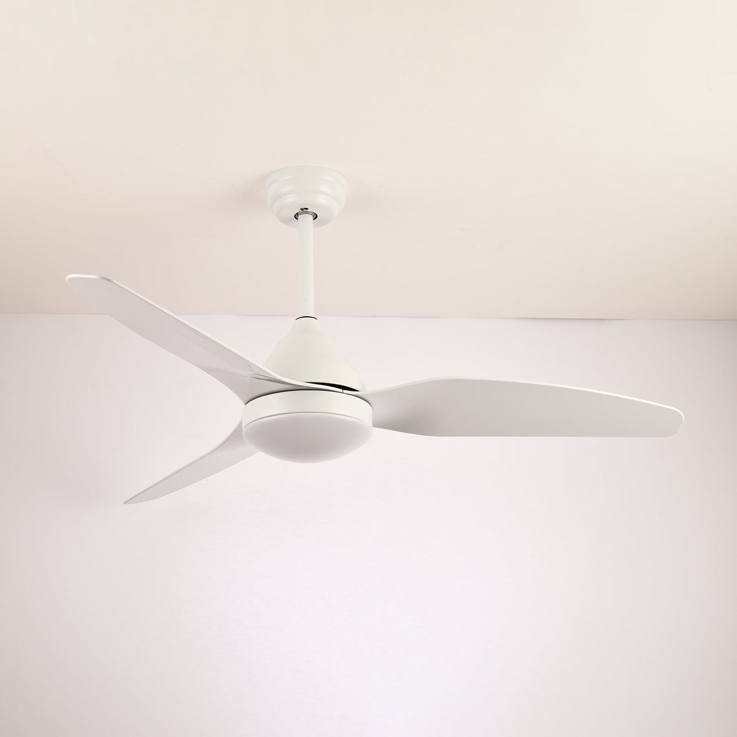 Moderne Plafondventilator Fia met Verlichting 3 Snelheden Afstandsbediening ø106 cm Zwart Wit Houtkleur