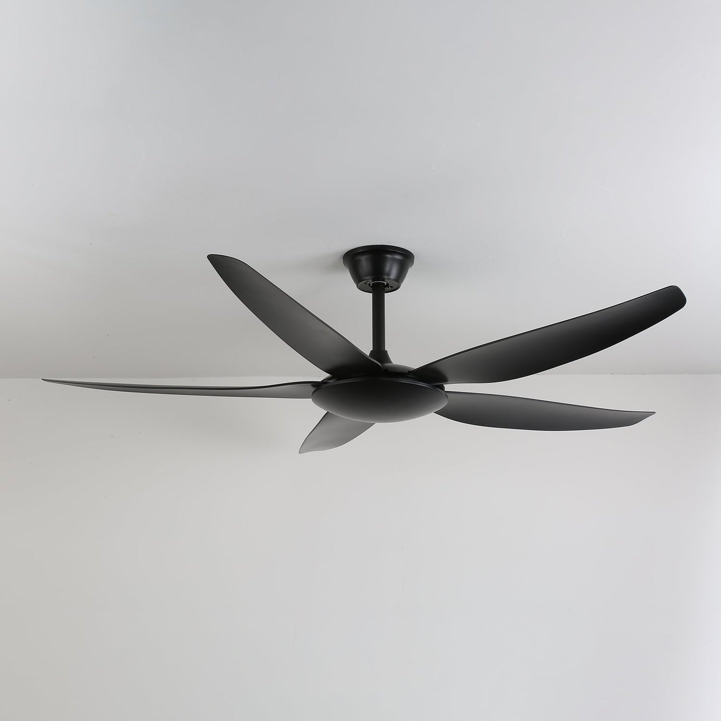 Minimalistische Plafondventilator met Verlichting Ø132 cm — 6 Snelheden & Afstandsbediening