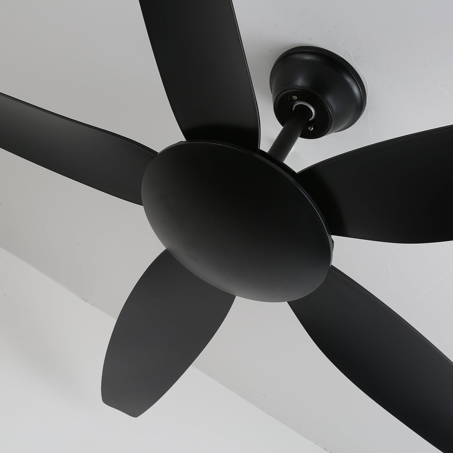 Minimalistische Plafondventilator met Verlichting Ø132 cm — 6 Snelheden & Afstandsbediening
