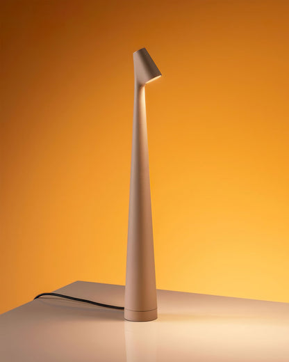 Oplaadbare Tafellamp Aluminium Dimbaar LED Touch Bedlamp Draadloos Design Kegelvormige Lampenkap Modern 45cm Acculamp