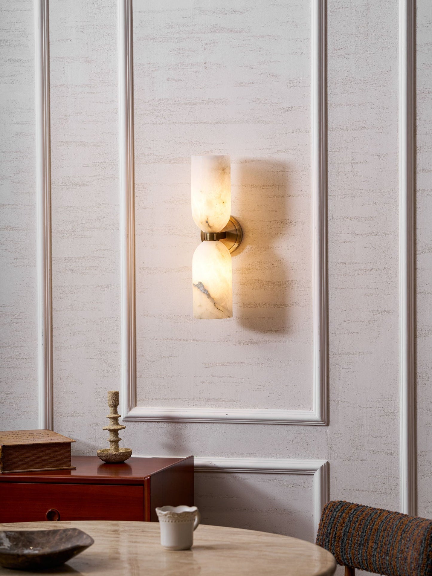 Alabasten Wandlamp met Messing — Dubbele Lichtschijven en Centrale Metalen Ster