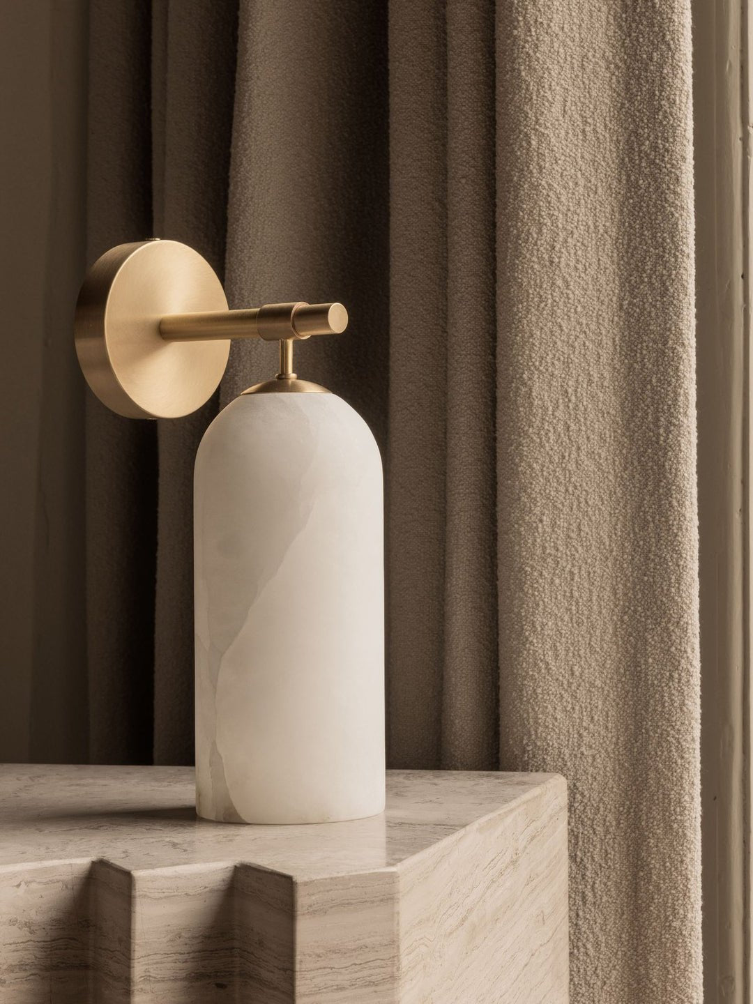 Albast Wandlamp Cilindervorm Minimalistisch Gouden Armatuur Warme Gloed Verlichting