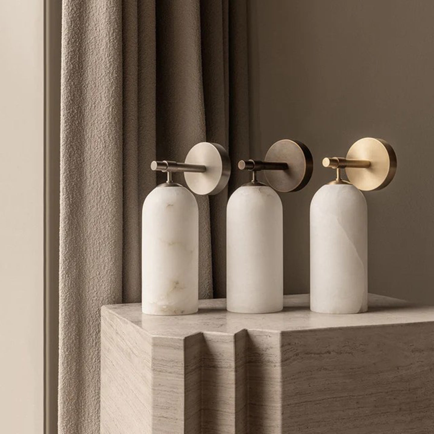 Albast Wandlamp Cilindervorm Minimalistisch Gouden Armatuur Warme Gloed Verlichting