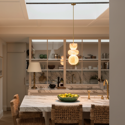 Alabaster Hanglamp met Messing Armatuur en Geïntegreerde LED – Luxe Natuurstenen Design Verlichting