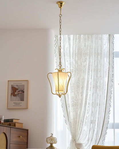 Vintage Hanglamp met Messing Afwerking en Plooistof Kap – Warm Lantaarnontwerp voor Keuken en Hal