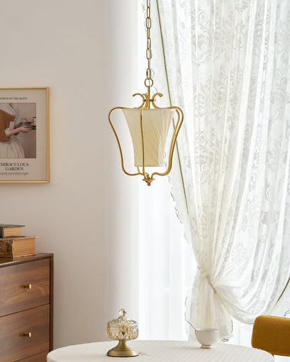 Vintage Hanglamp met Messing Afwerking en Plooistof Kap – Warm Lantaarnontwerp voor Keuken en Hal