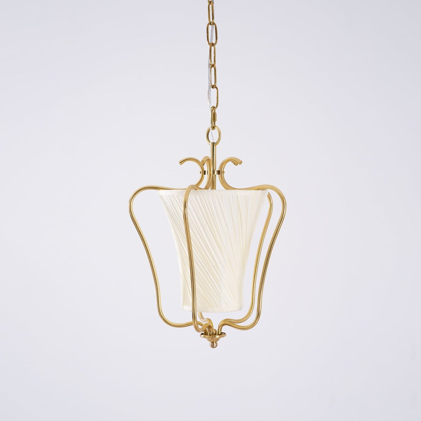 Vintage Hanglamp met Messing Afwerking en Plooistof Kap – Warm Lantaarnontwerp voor Keuken en Hal
