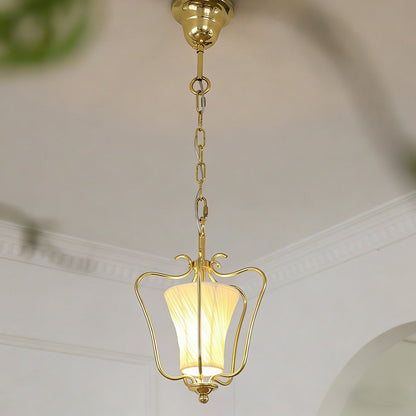 Vintage Hanglamp met Messing Afwerking en Plooistof Kap – Warm Lantaarnontwerp voor Keuken en Hal