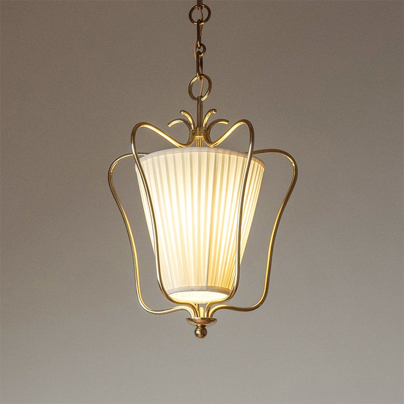 Vintage Hanglamp met Messing Afwerking en Plooistof Kap – Warm Lantaarnontwerp voor Keuken en Hal
