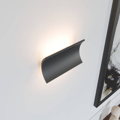 Elegante led wandlamp met warm indirect licht voor binnen en beschut buiten