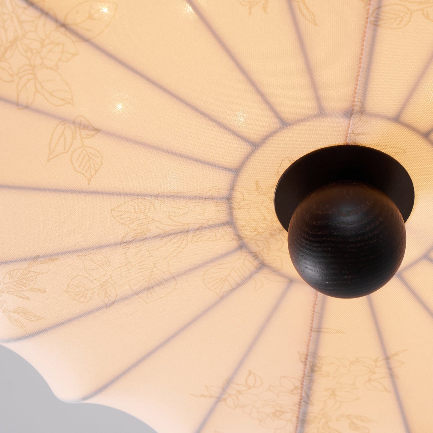 Anela Plafondlamp Walnoot met Beige Gevlochten Kap – Retro Scandinavische Hanglamp met Geïntegreerde LED – Dimbare Plafondverlichting