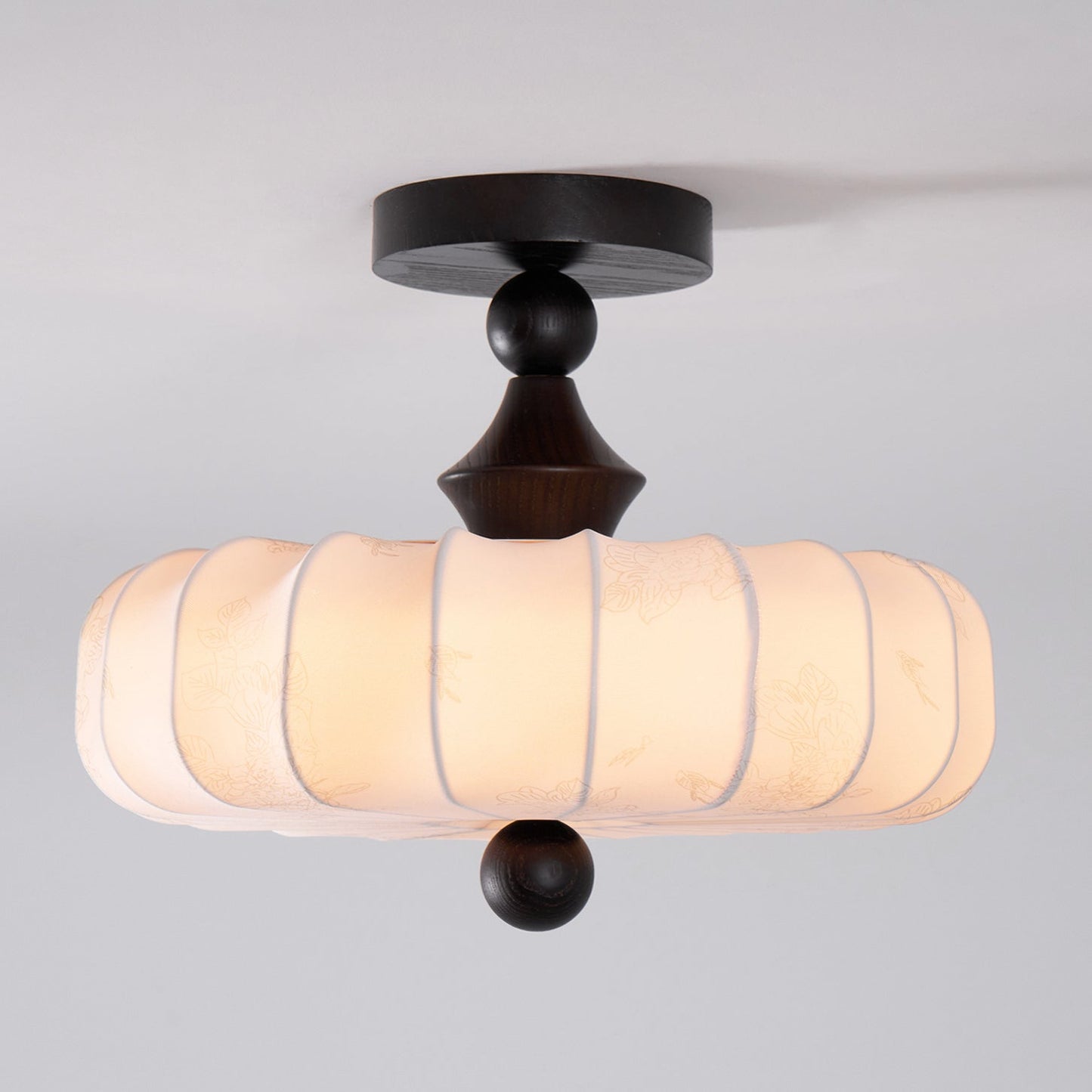 Anela Plafondlamp Walnoot met Beige Gevlochten Kap – Retro Scandinavische Hanglamp met Geïntegreerde LED – Dimbare Plafondverlichting