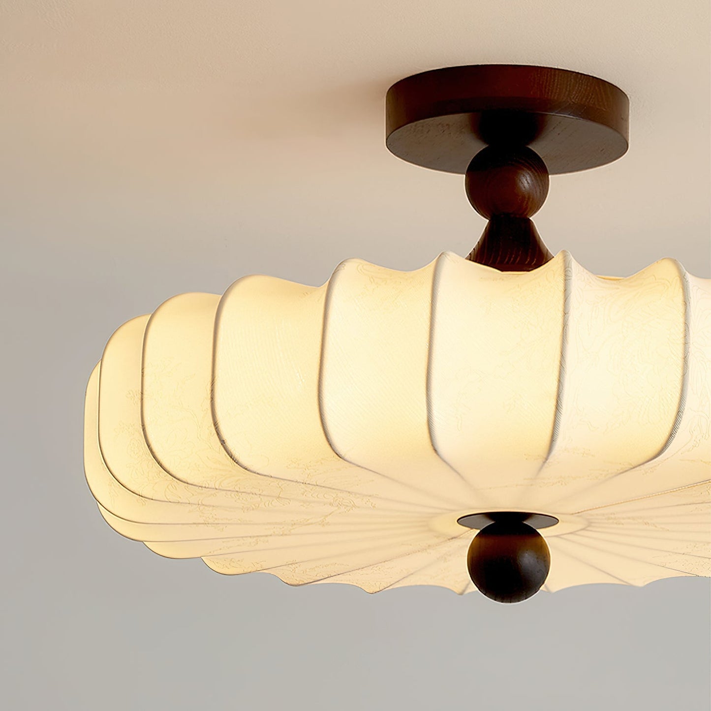 Anela Plafondlamp Walnoot met Beige Gevlochten Kap – Retro Scandinavische Hanglamp met Geïntegreerde LED – Dimbare Plafondverlichting