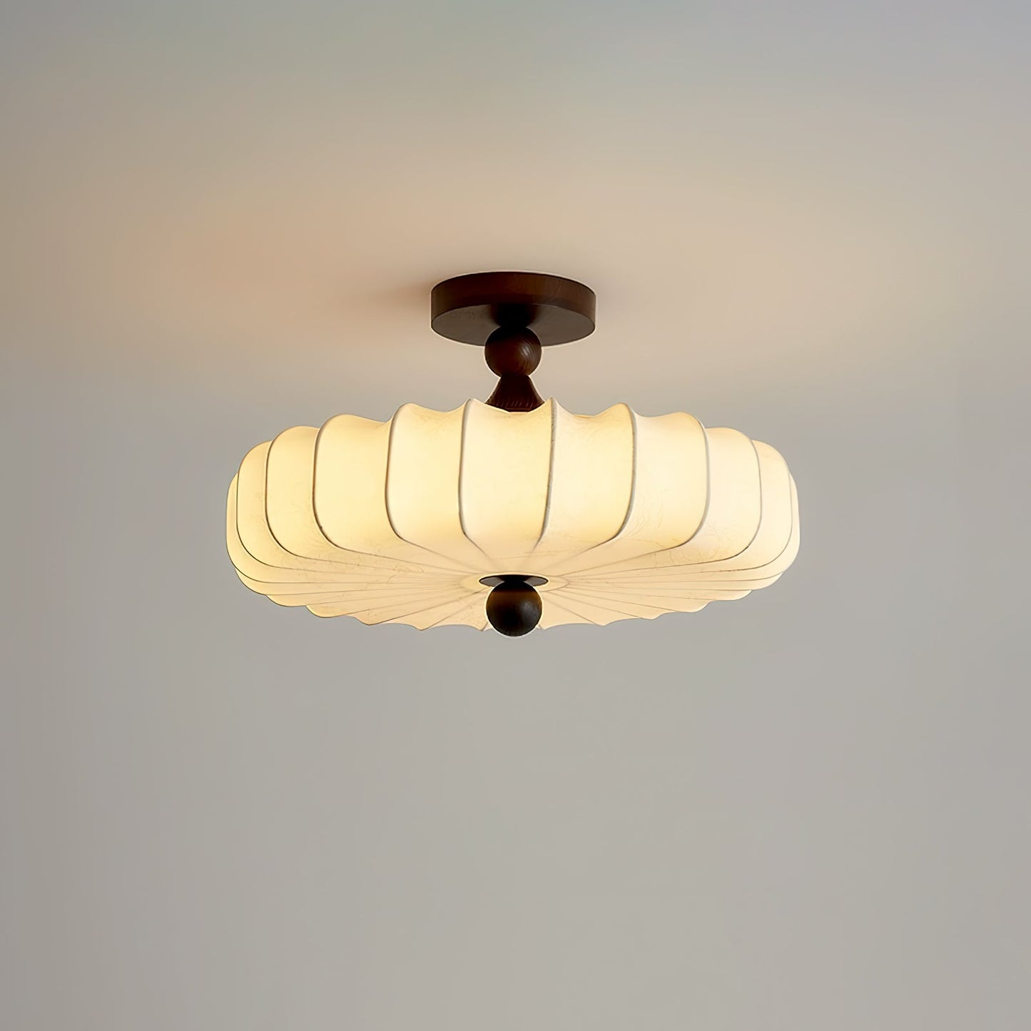 Anela Plafondlamp Walnoot met Beige Gevlochten Kap – Retro Scandinavische Hanglamp met Geïntegreerde LED – Dimbare Plafondverlichting