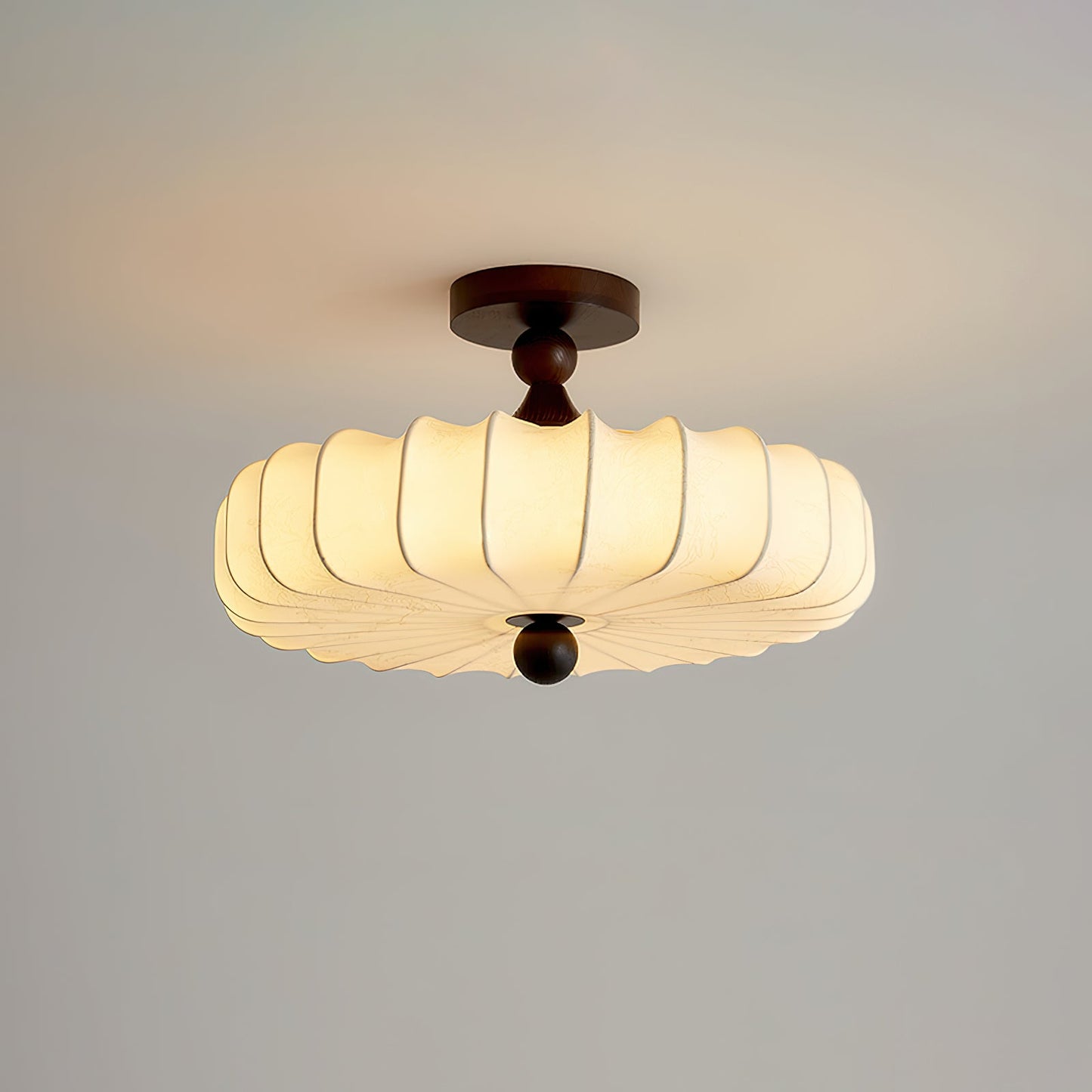 Anela Plafondlamp Walnoot met Beige Gevlochten Kap – Retro Scandinavische Hanglamp met Geïntegreerde LED – Dimbare Plafondverlichting