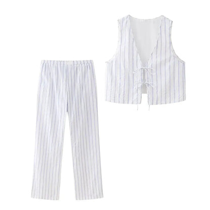 Zomeroutfit: Gestreepte Top met Hoge Taille Broek - StudioMarella