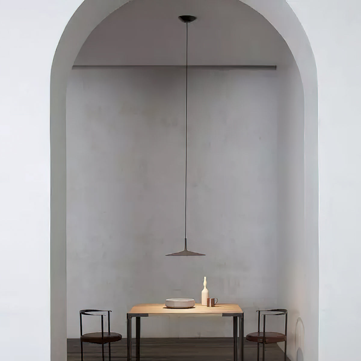 Hanglamp met Conische Kap – Resin Sculptural Pendant in Zes Kleuren, Geïntegreerde LED 3000K of Dimbaar, Moderne Lamp voor Eetkamer Keukeneiland
